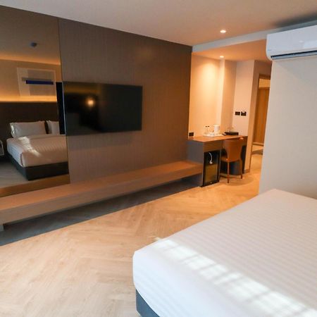 The One Cozy Living Hotel Pattaya ภายนอก รูปภาพ