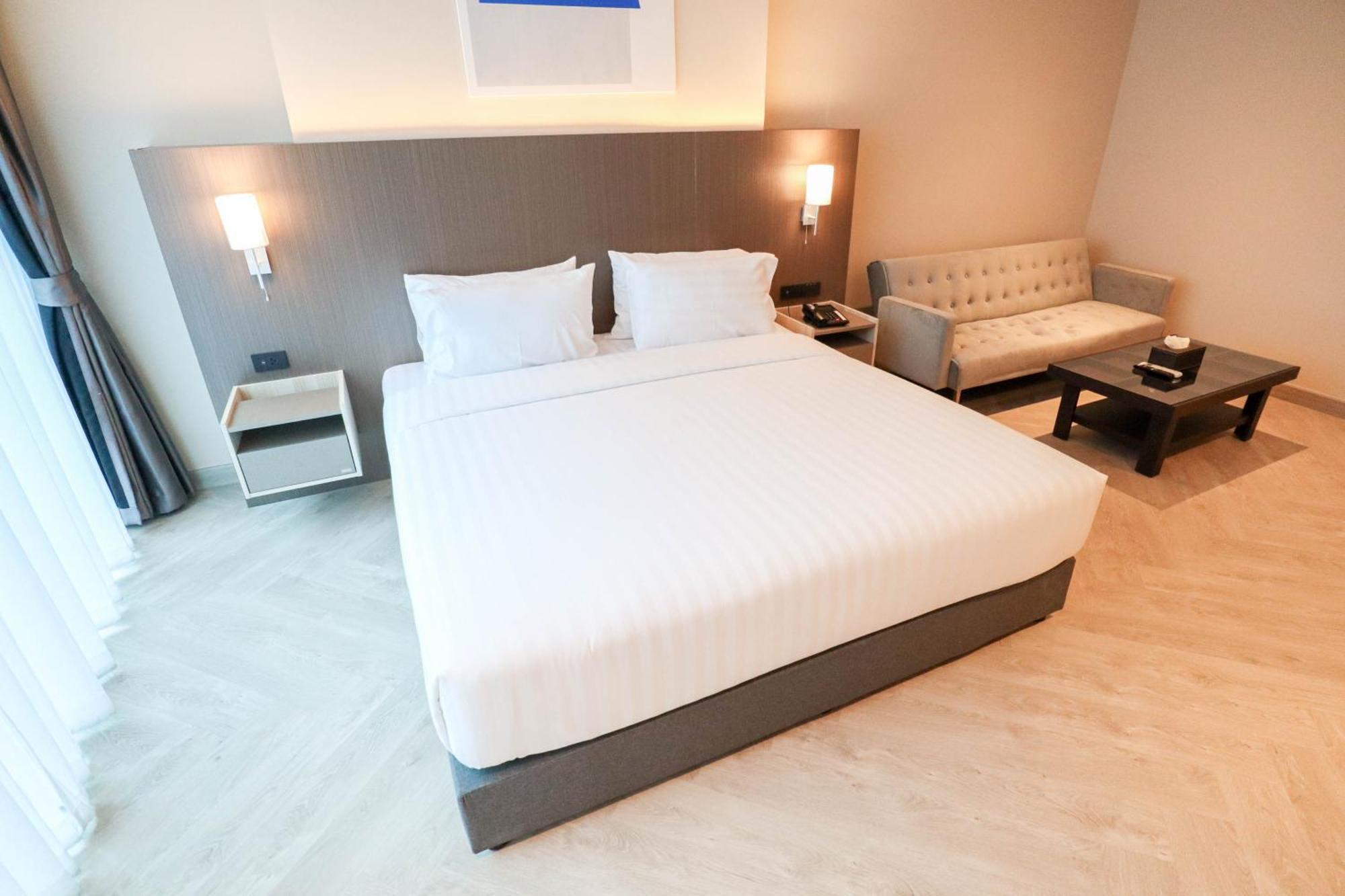 The One Cozy Living Hotel Pattaya ภายนอก รูปภาพ