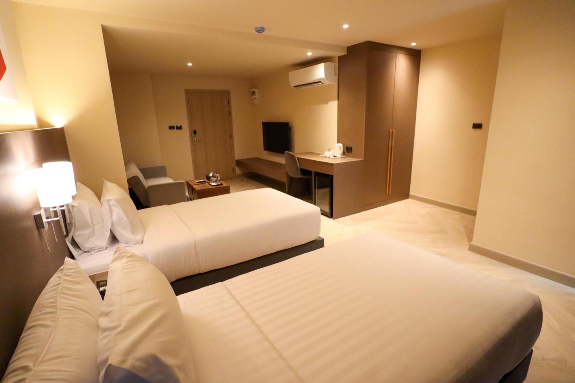 The One Cozy Living Hotel Pattaya ภายนอก รูปภาพ