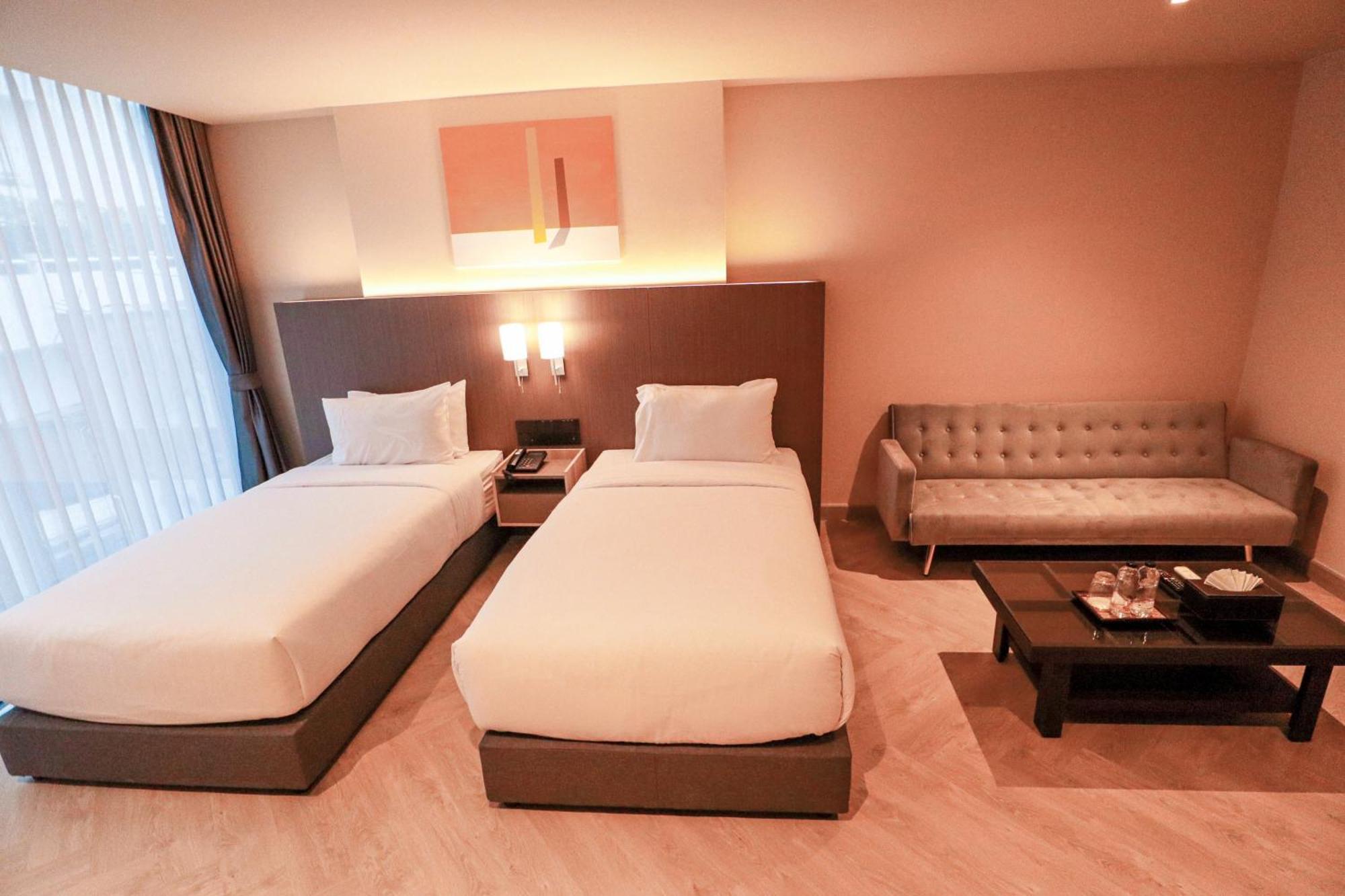 The One Cozy Living Hotel Pattaya ภายนอก รูปภาพ